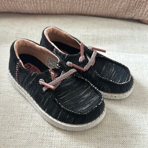 NEW Hey Dude Kids Black Casual Shoes 7 Toddler
